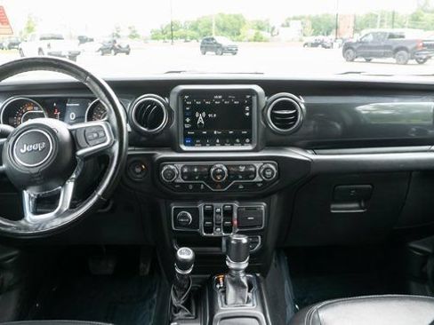 Used 2023 Jeep Wrangler Unlimited Sahara AWD/4WD image 14
