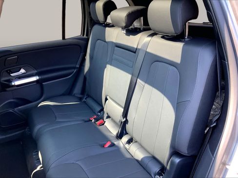 New 2026 Mercedes-Benz GLB 250 4MATIC image 13
