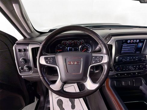 Used 2018 GMC Sierra 2500 SLE image 11