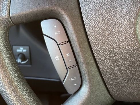 Used 2024 GMC Savana 2500 w/ Driver Convenience Package image 18