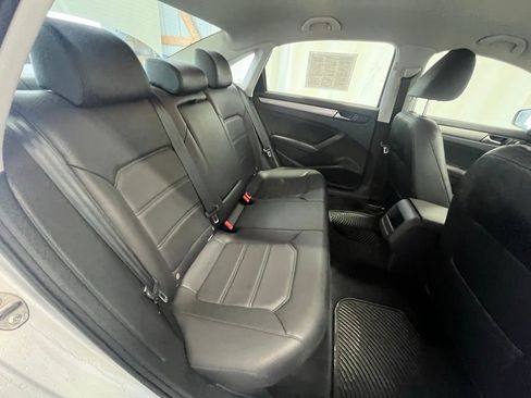 Used 2015 Volkswagen Passat 1.8T Wolfsburg Edition image 24