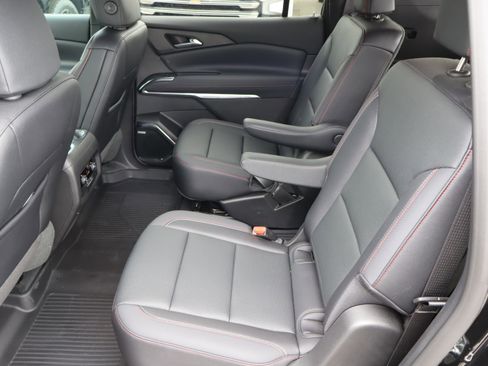 Certified 2025 Chevrolet Traverse Z71 w/ Enhanced Driving Package AWD/4WD image 32
