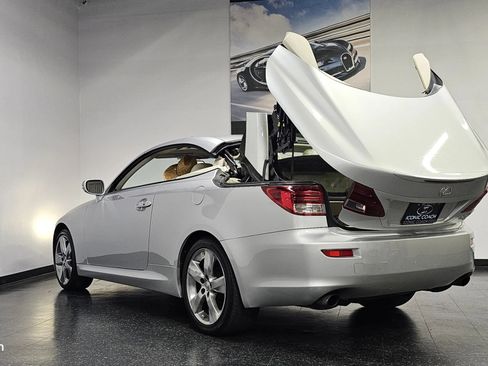Used 2011 Lexus IS 250C RWD image 31