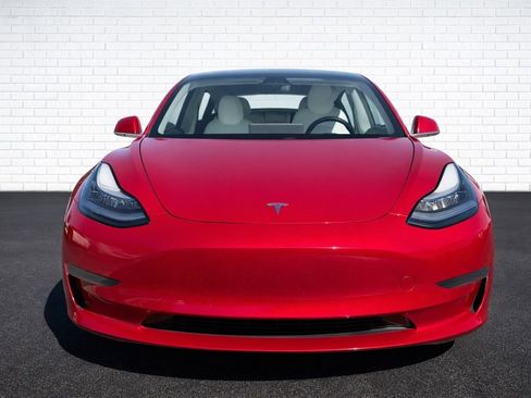 Used 2020 Tesla Model 3 Long Range image 2