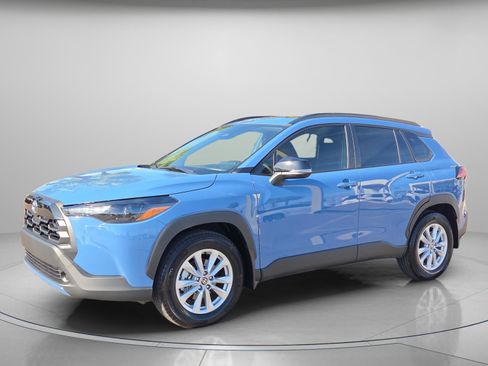 Certified 2026 Toyota Corolla Cross LE w/ Moonroof Package image 2