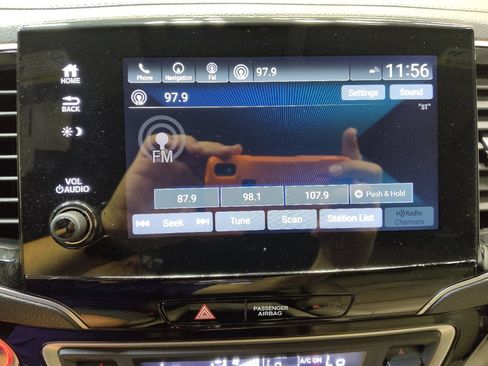 Used 2019 Honda Pilot Touring image 25