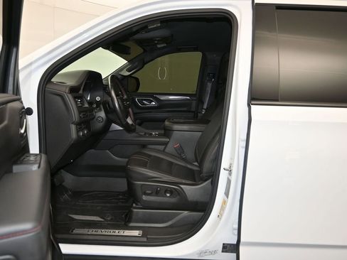 Used 2022 Chevrolet Tahoe RST w/ Luxury Package AWD/4WD image 22