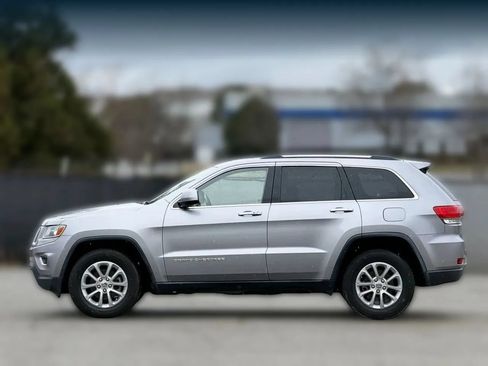 Used 2014 Jeep Grand Cherokee Laredo w/ 18" Wheel & 8.4" Radio Group RWD image 8