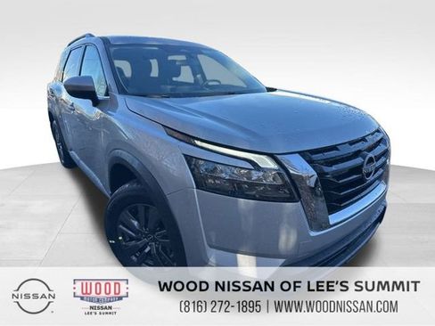 New 2025 Nissan Pathfinder SV w/ SV Premium Package image 1