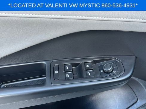 Certified 2023 Volkswagen Taos SEL image 32