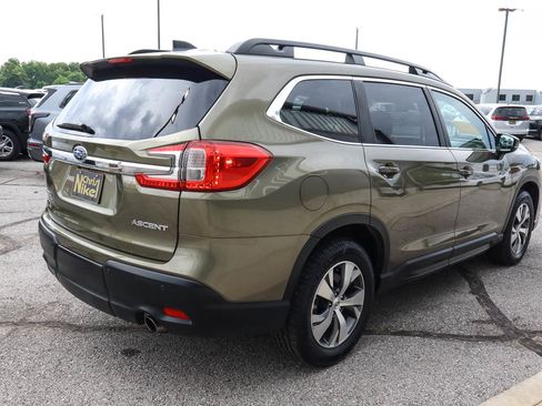 Used 2025 Subaru Ascent Premium AWD/4WD image 4