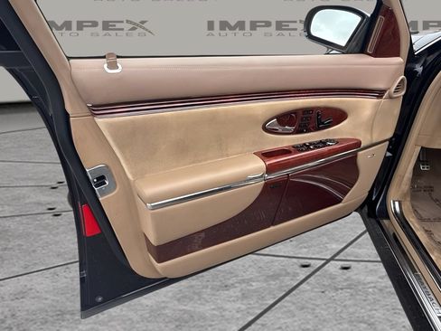 Used 2004 Maybach 57 RWD image 21