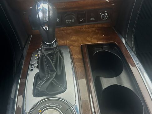 Used 2016 INFINITI QX80 4WD w/ Deluxe Technology Package image 25