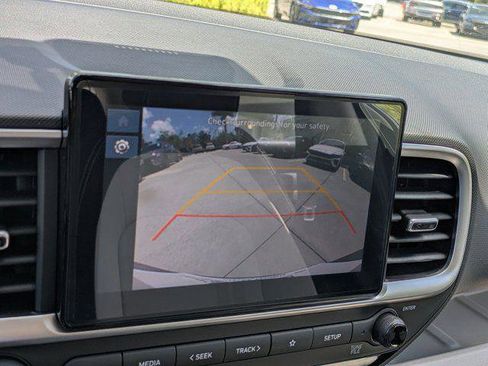 New 2025 Hyundai Venue SEL FWD image 22