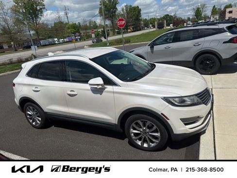 Used 2018 Lincoln MKC Select w/ Select Plus Package AWD/4WD image 4