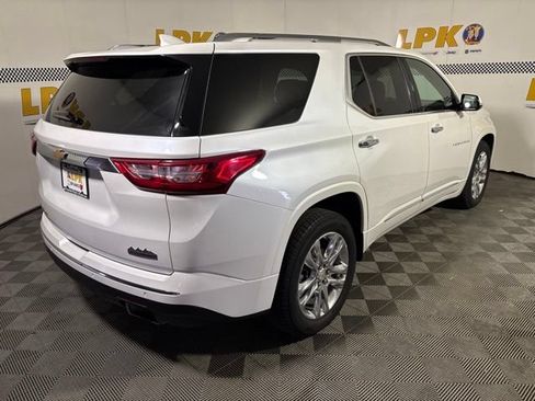 Used 2018 Chevrolet Traverse High Country AWD/4WD image 3