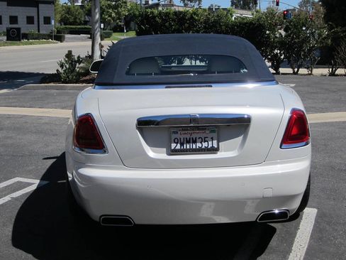 Used 2016 Rolls-Royce Dawn RWD image 5