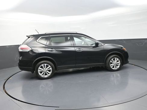 Used 2016 Nissan Rogue SV image 42