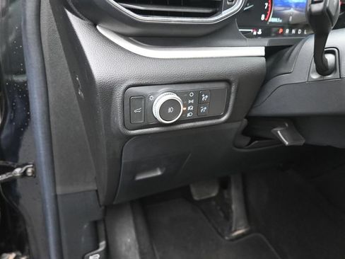 Used 2021 Ford Explorer XLT w/ Equipment Group 202A RWD image 13