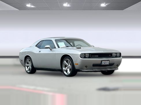 Used 2009 Dodge Challenger R/T image 6