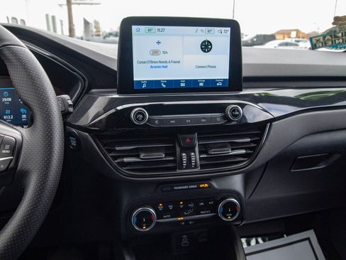 Used 2025 Ford Escape ST-Line image 16