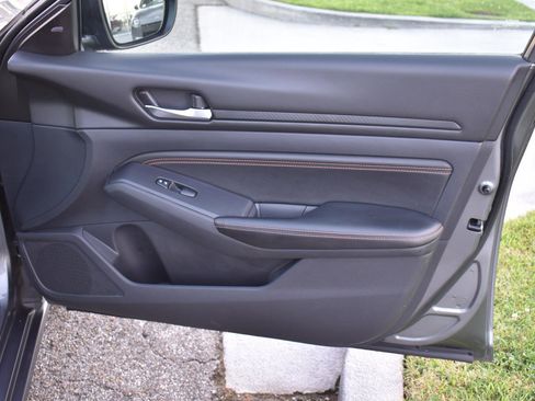 Used 2020 Nissan Altima 2.5 SR FWD image 54