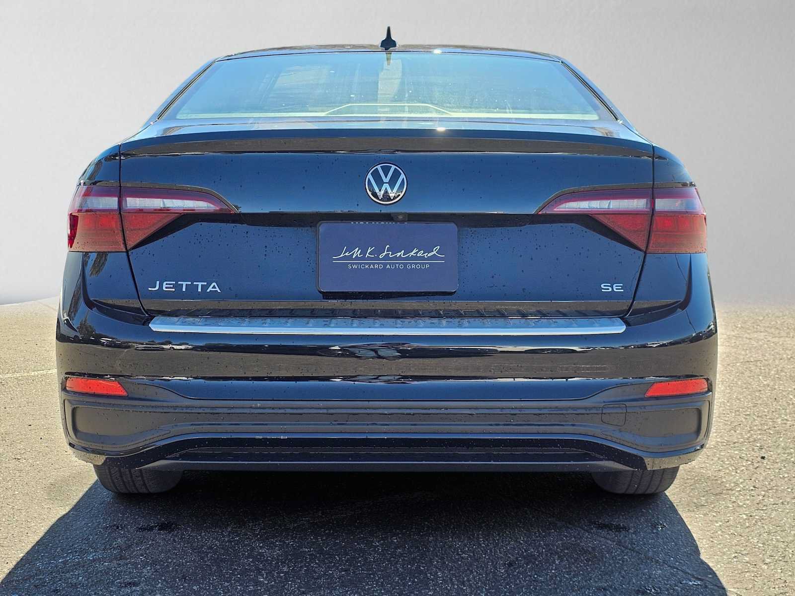 Used 2023 Volkswagen Jetta SE FWD image 4