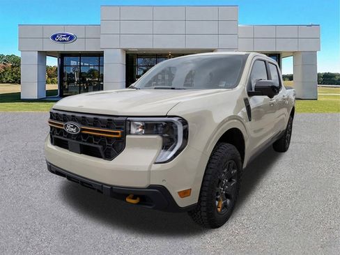 Certified 2025 Ford Maverick Tremor image 4