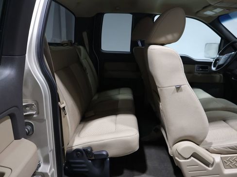 Used 2010 Ford F150 XLT image 20