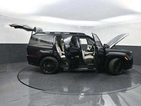 Used 2024 Hyundai Santa Fe Calligraphy FWD image 36