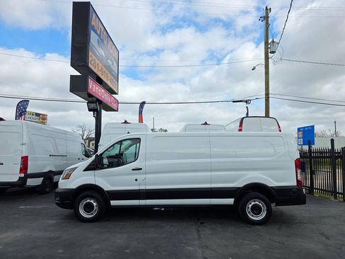 Used 2020 Ford Transit 250 Low Roof RWD image 4