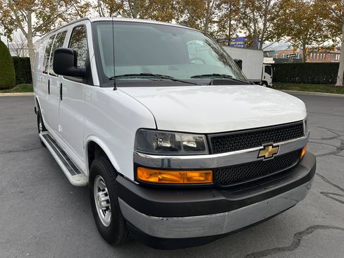 Used 2024 Chevrolet Express 2500 w/ Driver Convenience Package image 5