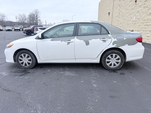 Used 2011 Toyota Corolla image 2