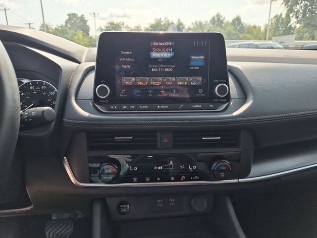 Used 2025 Nissan Rogue SV FWD image 21