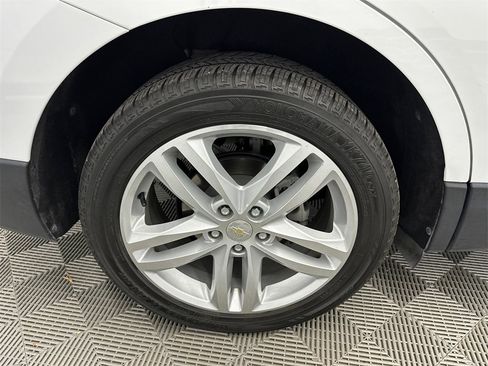 Used 2020 Chevrolet Equinox Premier image 19