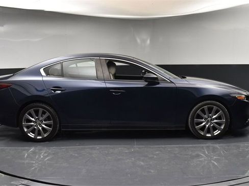 Used 2019 MAZDA MAZDA3 Sedan w/ Select Package image 8