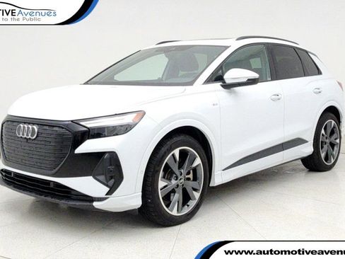 Used 2024 Audi Q4 e-tron Premium Plus w/ Premium Plus image 1