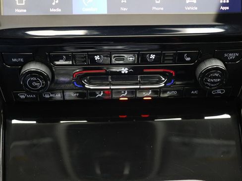 Used 2023 Jeep Grand Cherokee 4WD 4xe w/ Luxury Tech Group II image 24