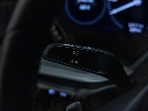 Used 2024 Porsche 911 Carrera S w/ Sport Package image 38