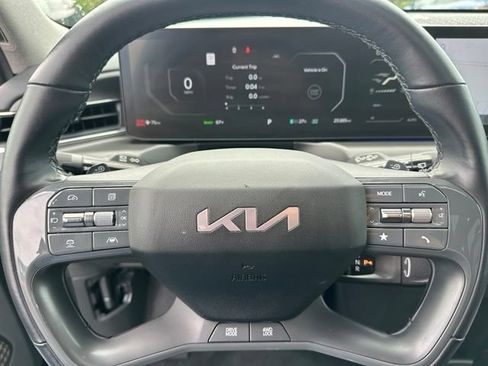 Used 2024 Kia EV9 Land AWD/4WD image 33