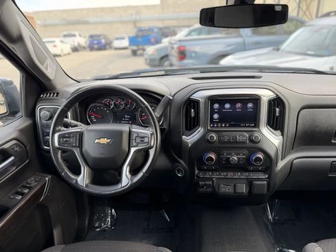 Used 2021 Chevrolet Silverado 1500 LT AWD/4WD image 19
