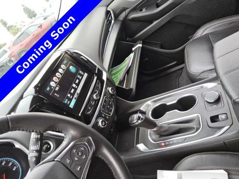 Used 2019 Chevrolet Traverse LT w/ LT Premium Package FWD image 4