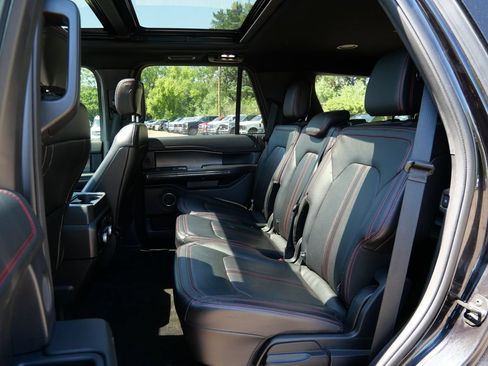Used 2019 Ford Expedition Limited w/ Equipment Group 303A AWD/4WD image 13