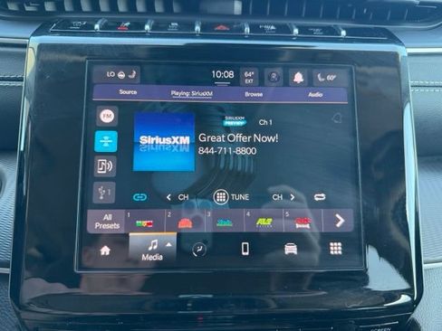Used 2023 Jeep Grand Cherokee Laredo w/ Luxury Tech Group I AWD/4WD image 42