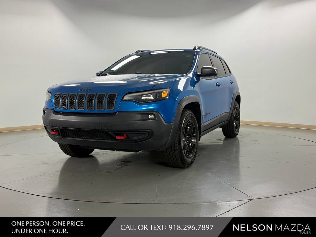 Used 2019 Jeep Cherokee Trailhawk w/ Comfort/Convenience Group AWD/4WD image 1
