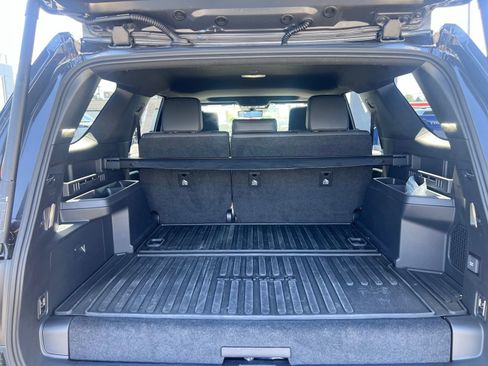 Used 2025 Toyota 4Runner TRD Off-Road Premium w/ Tow Technology Package image 11