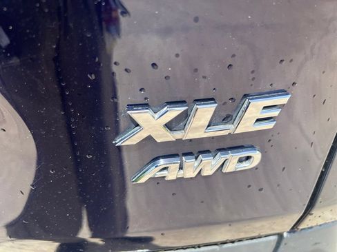 Used 2024 Toyota RAV4 XLE AWD/4WD image 11