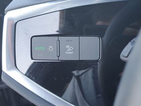 Used 2025 Audi Q3 2.0T Premium Plus w/ Premium Plus Package AWD/4WD image 25