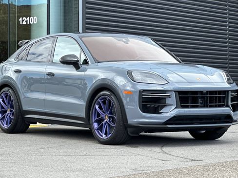 Certified 2024 Porsche Cayenne Turbo GT AWD/4WD image 10
