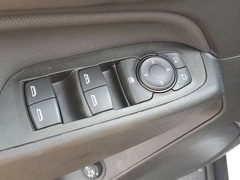 Certified 2024 Chevrolet Equinox RS FWD image 16